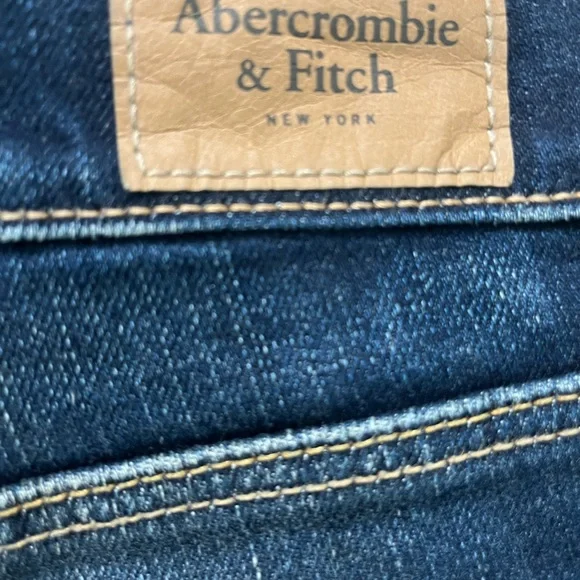 ABERCROMBIE & FITCH DARK BLUE WASH LOW RISE CUFFED DENIM SHORTS SIZE 28 - Picture 14 of 16